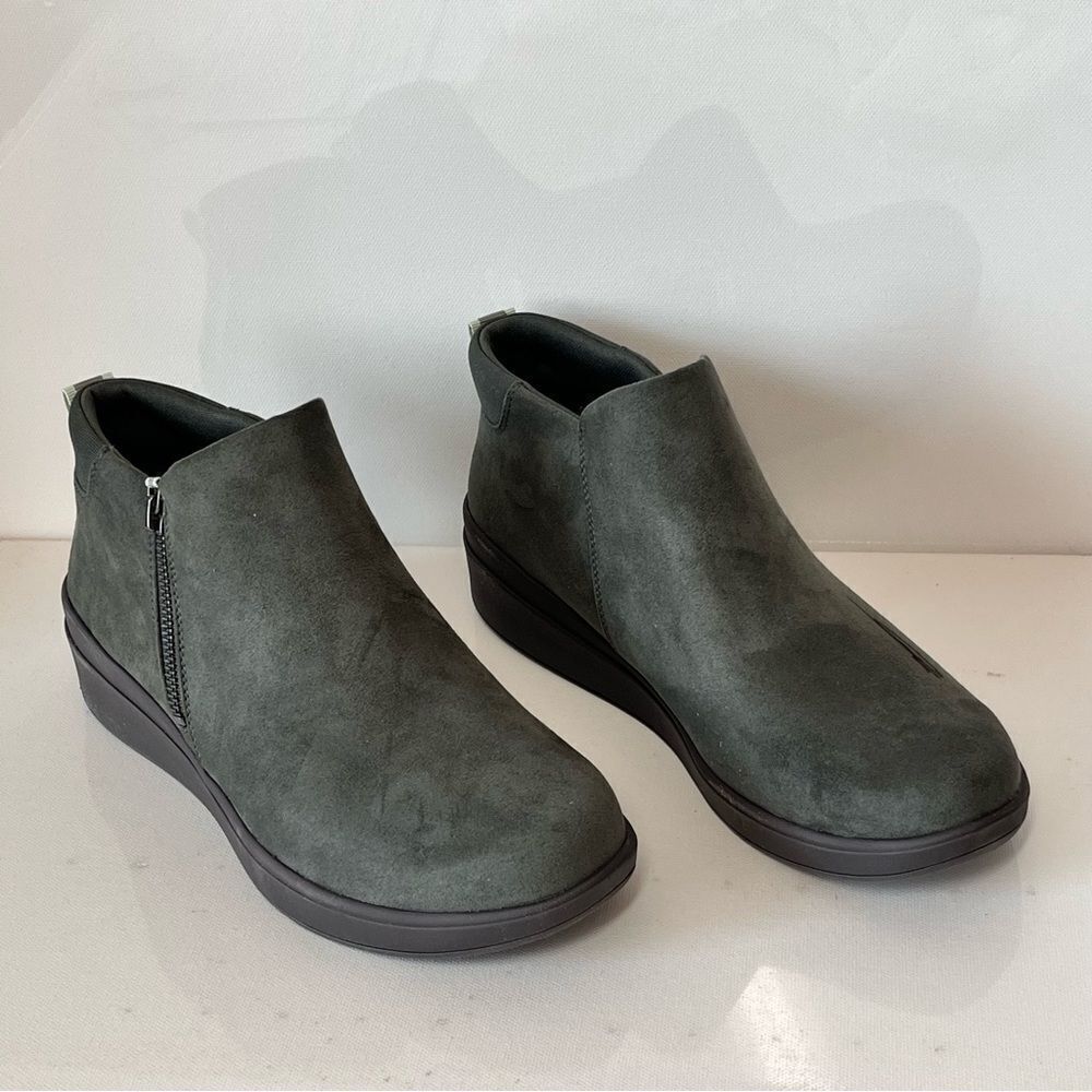 Ryka Lyrical Side Zip Wedges Sneaker